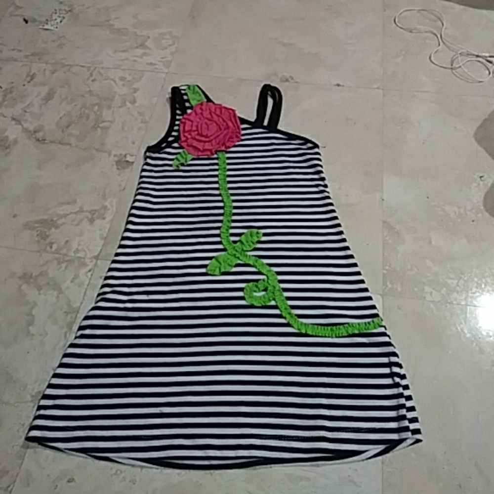 Girls dress